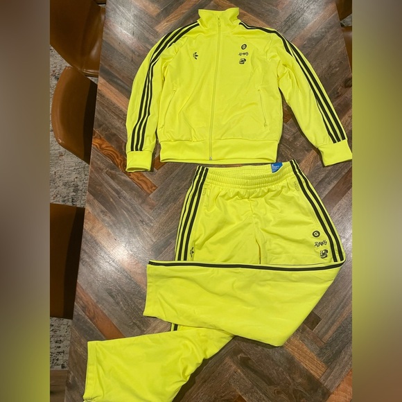 Adidas x Bored Ape Yacht Club "Into the Metaverse" tracksuit in neon yellow. - Picture 2 of 13